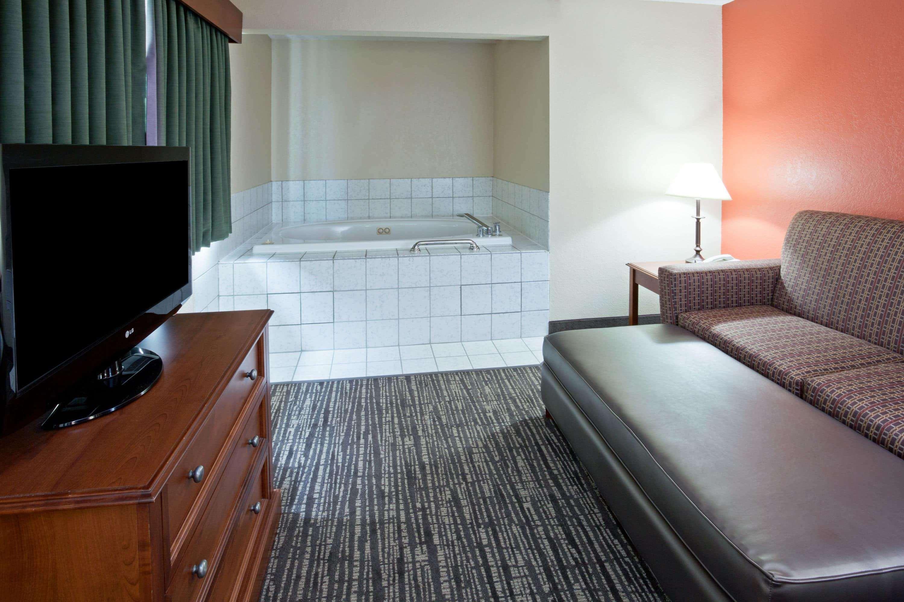Americinn By Wyndham Alexandria Ngoại thất bức ảnh